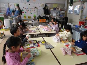 年長の給食