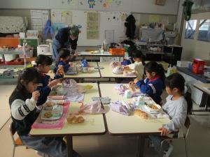 年長組の給食