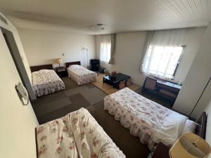 洋室4名(置き畳の様子)