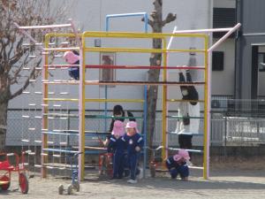 ジャングルジム