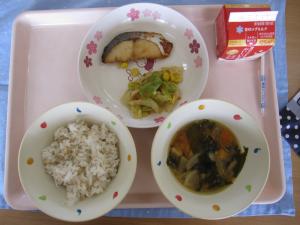 給食