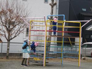 ジャングルジム