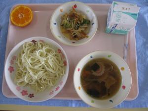 給食