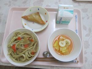 給食だよ。