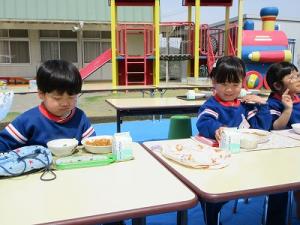 お花見給食4