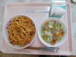 給食