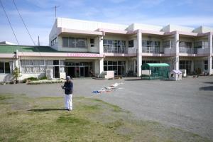 １