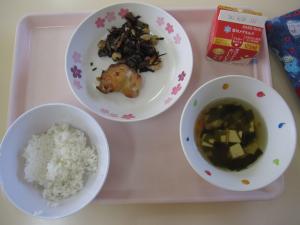 給食