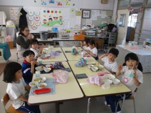 年中の給食