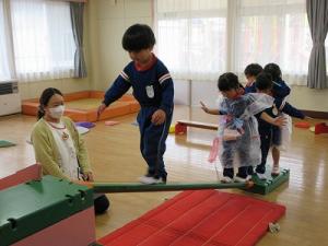 遊戯室で5