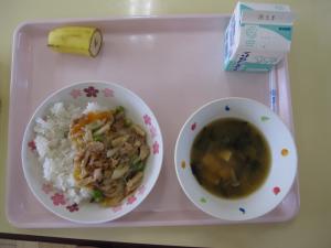 給食