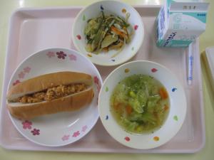 給食