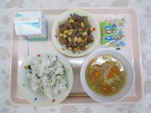 給食