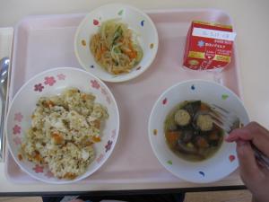 給食