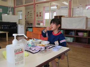 はじめての給食3