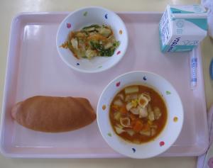 給食