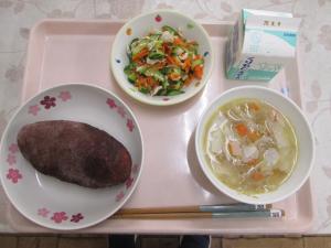 給食