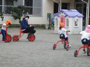 三輪車②