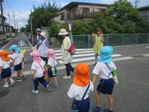 畑へ出発