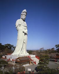 高崎白衣大観音全景