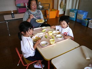 ２
