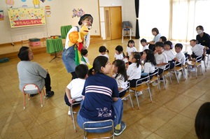 ９
