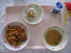 給食