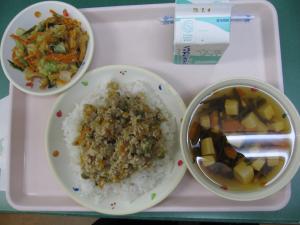 給食