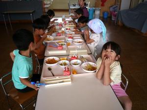 今日の給食の様子７