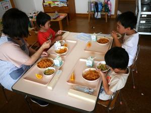 今日の給食の様子1３