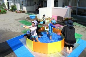 プール日和の様子５