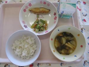 給食