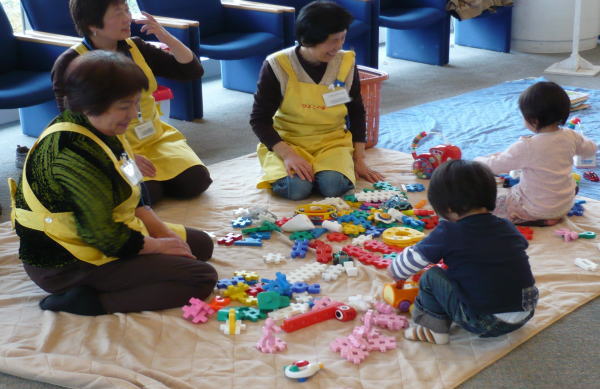 子育て支援ひよこの会活動写真