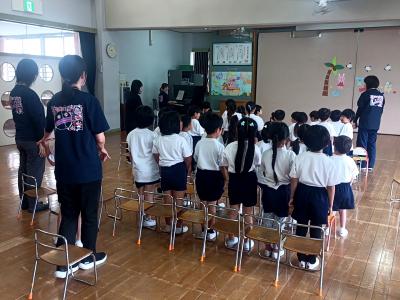 園歌の合唱
