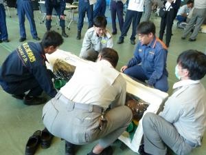 アイソレータを用いた患者移送訓練
