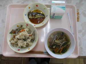 給食