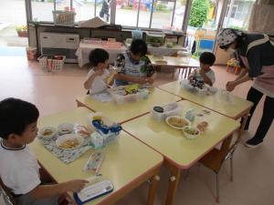 年長給食