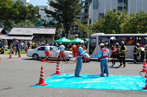 車両事故救助訓練の様子