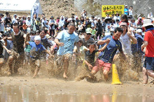 祭りの様子